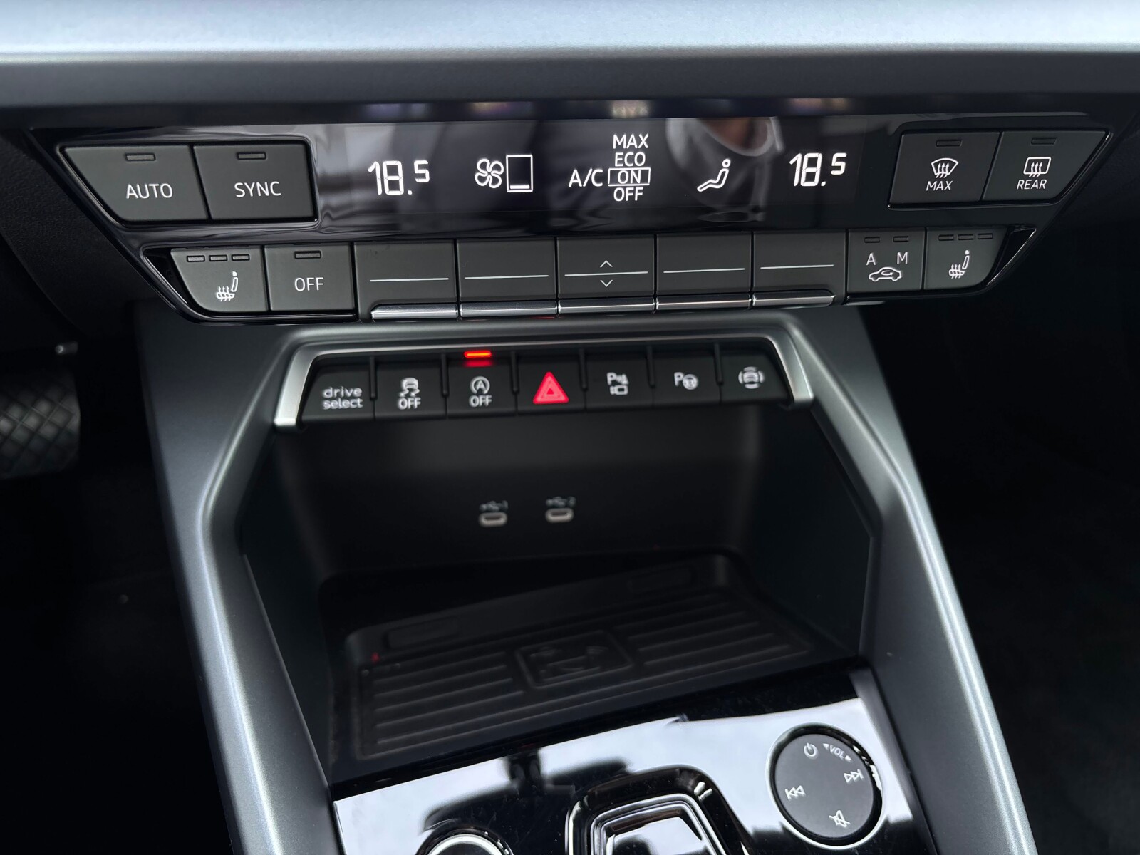 Audi A3 Sportback - zdjęcie 18