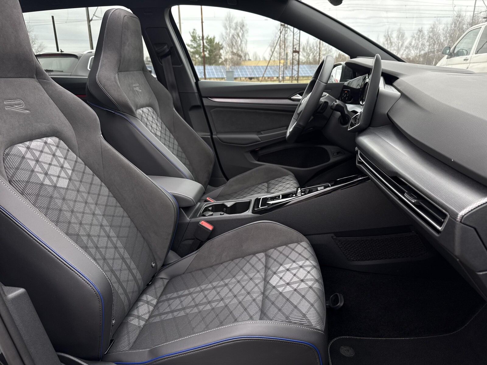Volkswagen Golf - zdjęcie 15