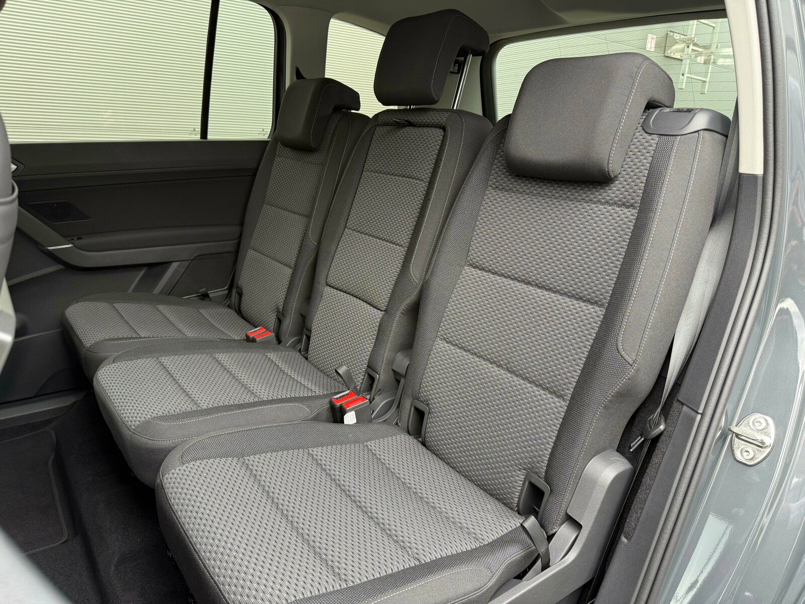 Volkswagen Touran - zdjęcie 8