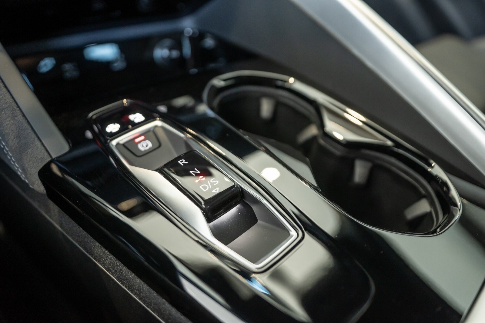 Audi SQ5 - zdjęcie 21