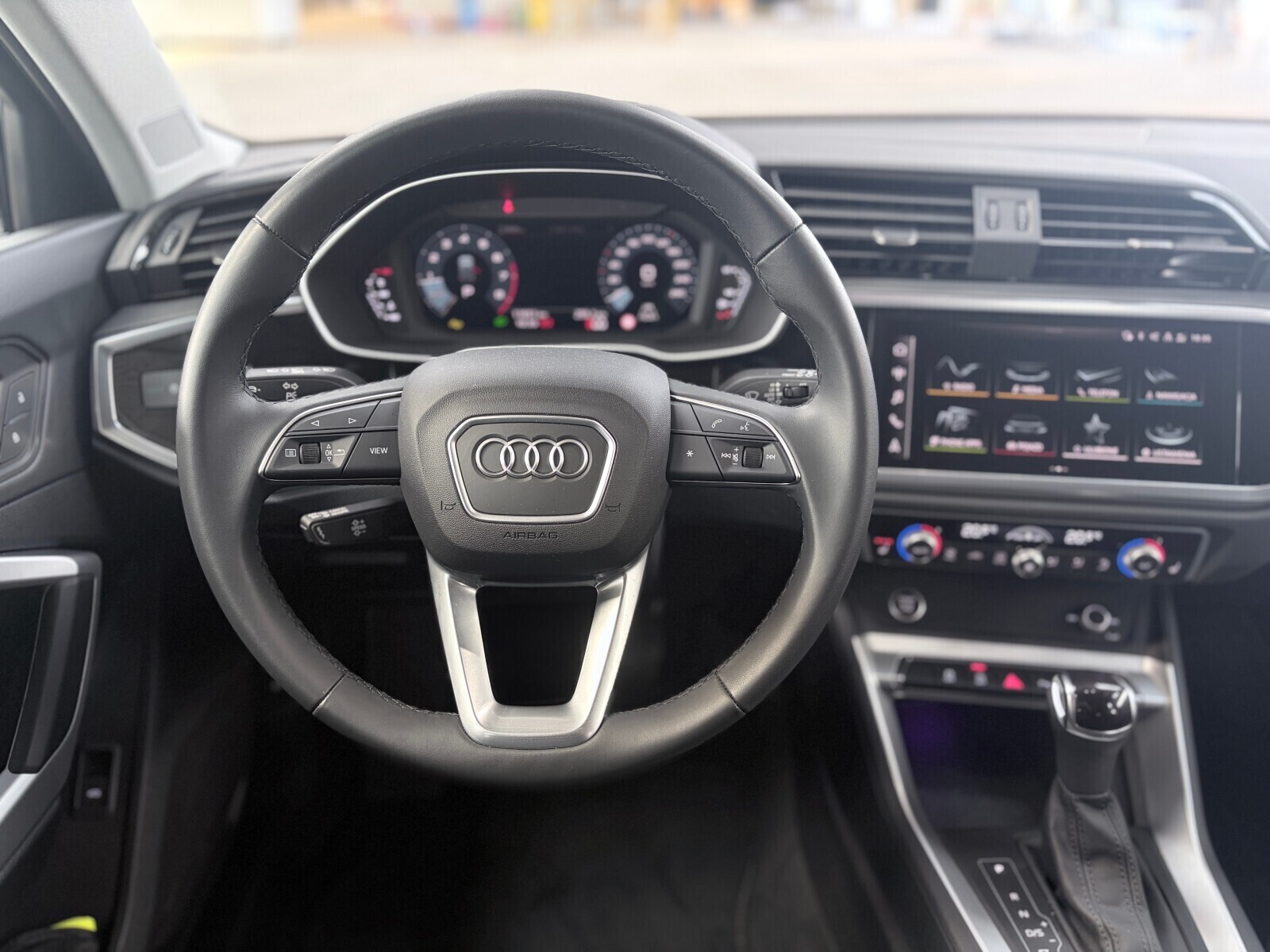 Audi Q3 - zdjęcie 14