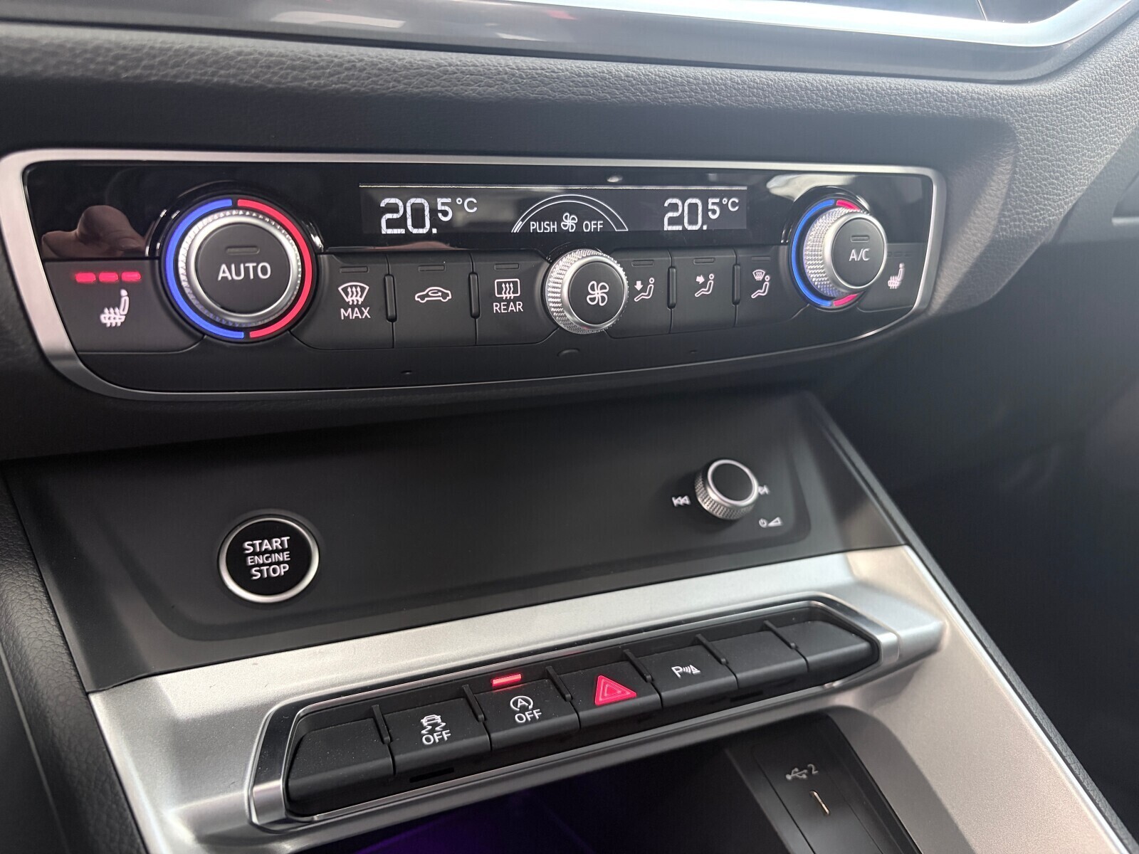 Audi Q3 - zdjęcie 25