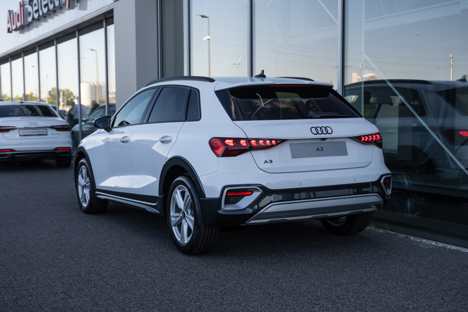 Audi A3 allstreet - zdjęcie 3