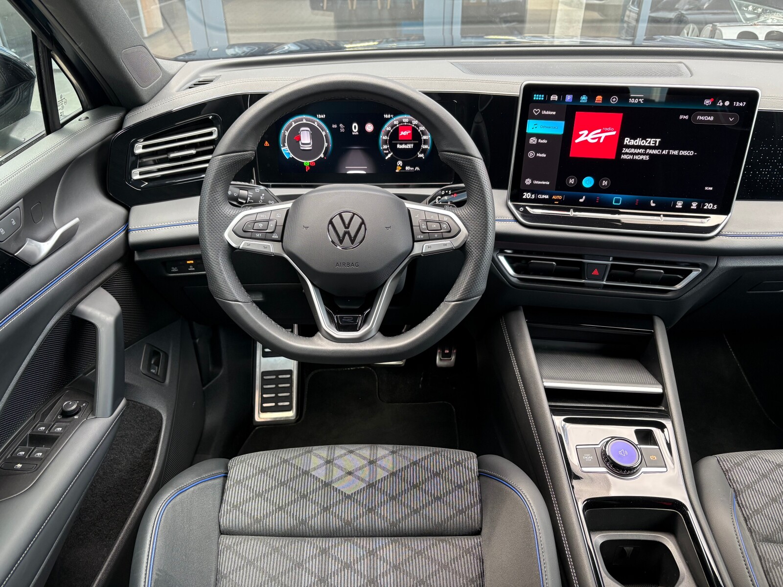 Volkswagen Tiguan - zdjęcie 10