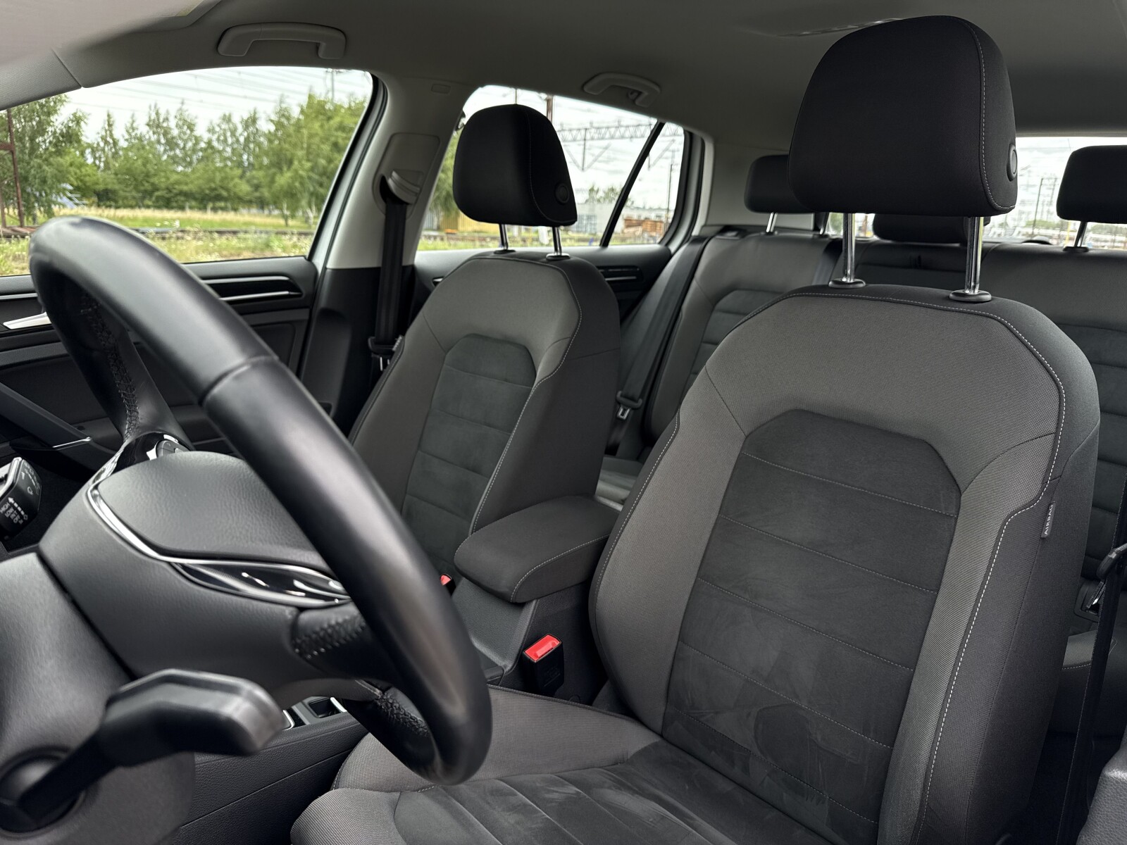 Volkswagen Golf - zdjęcie 12