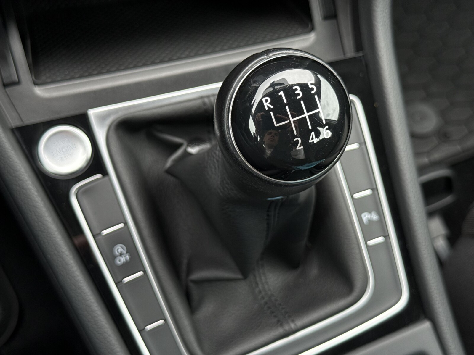 Volkswagen Golf - zdjęcie 20