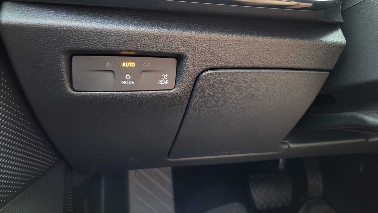 Škoda Superb Combi - zdjęcie 17
