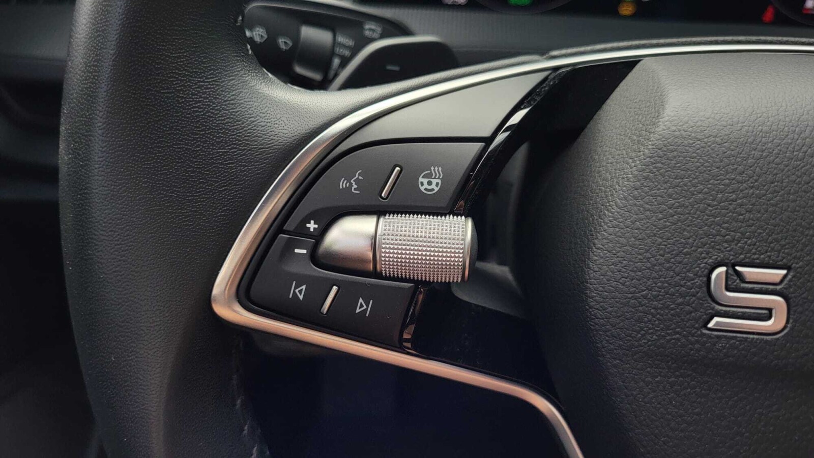 Škoda Superb Combi - zdjęcie 19