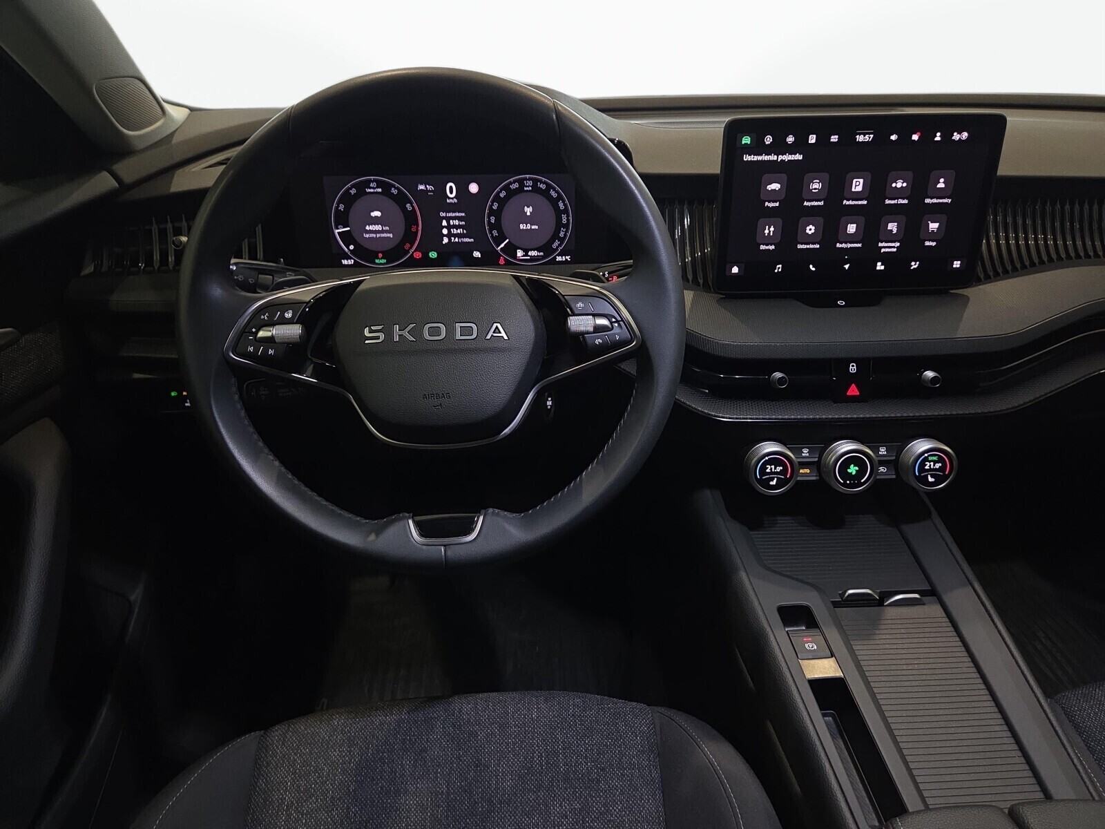 Škoda Superb Combi - zdjęcie 10