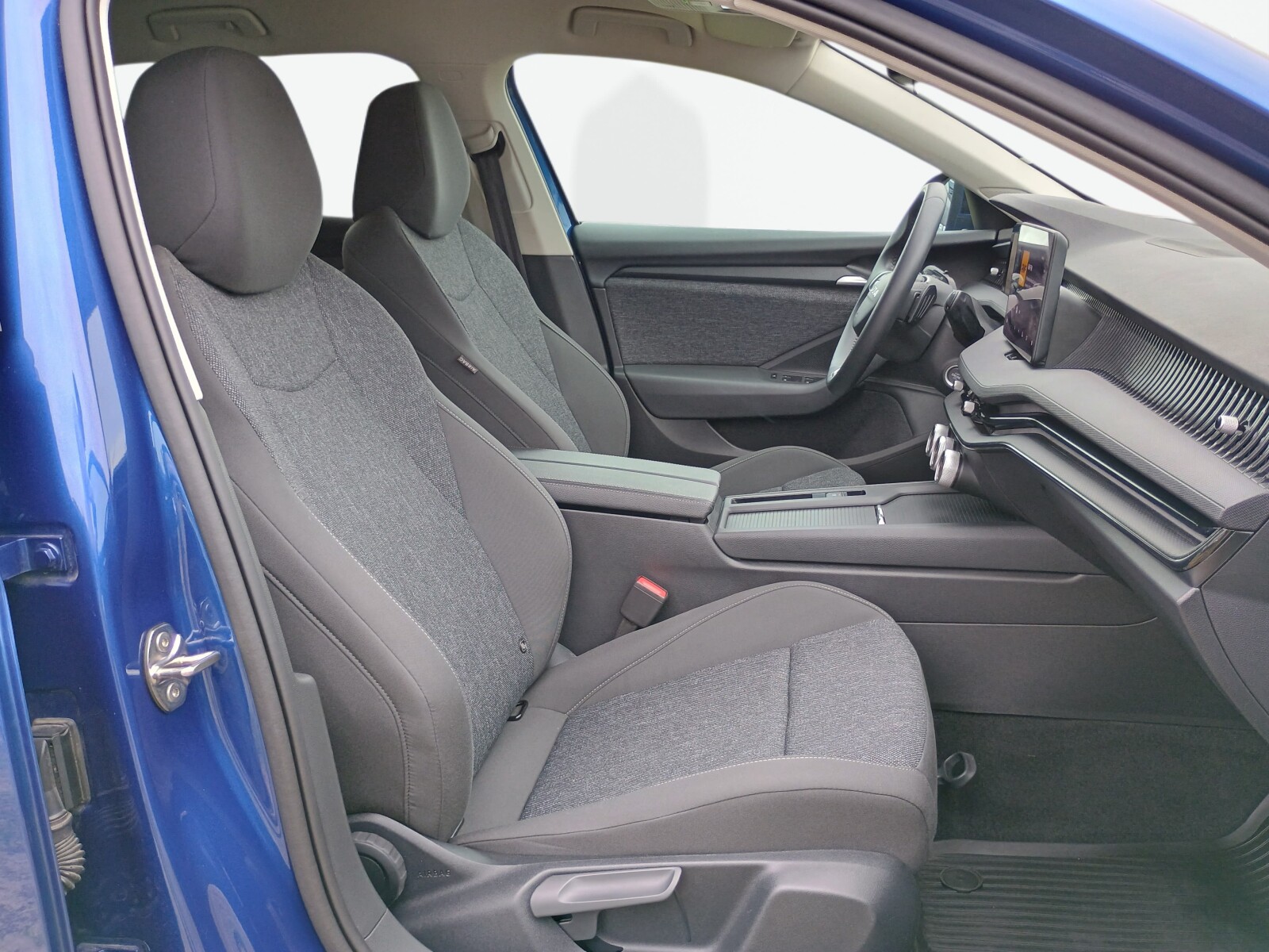 Škoda Superb Combi - zdjęcie 14