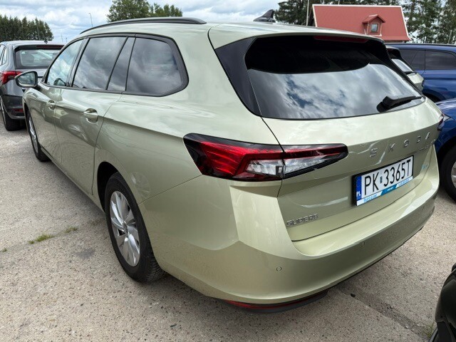 Škoda Superb Combi - zdjęcie 2
