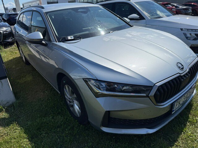 Škoda Superb Combi - zdjęcie 4