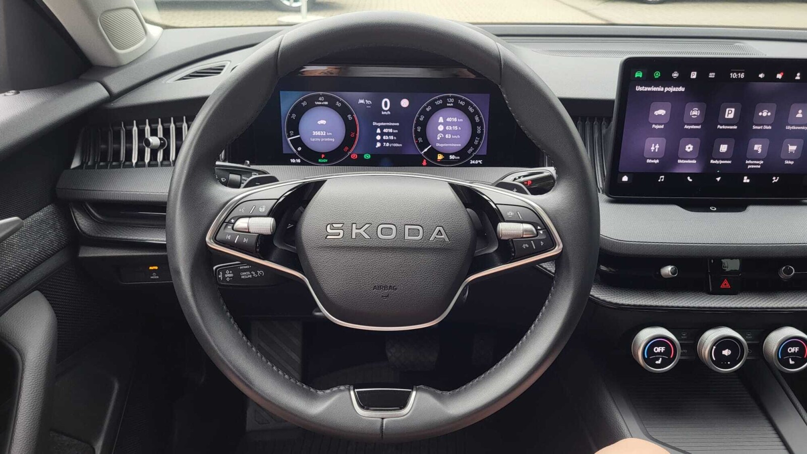 Škoda Superb Combi - zdjęcie 18