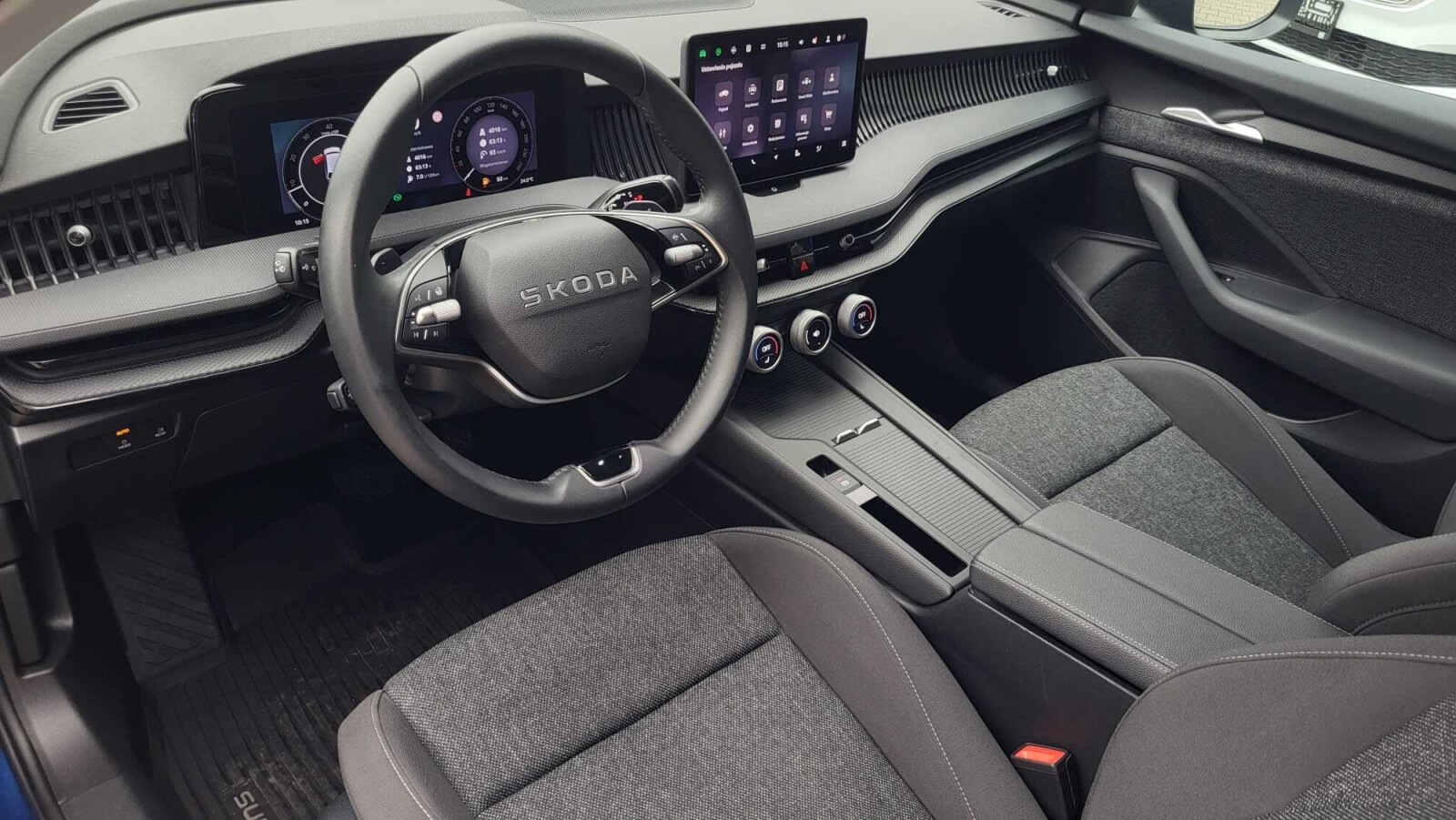 Škoda Superb Combi - zdjęcie 10