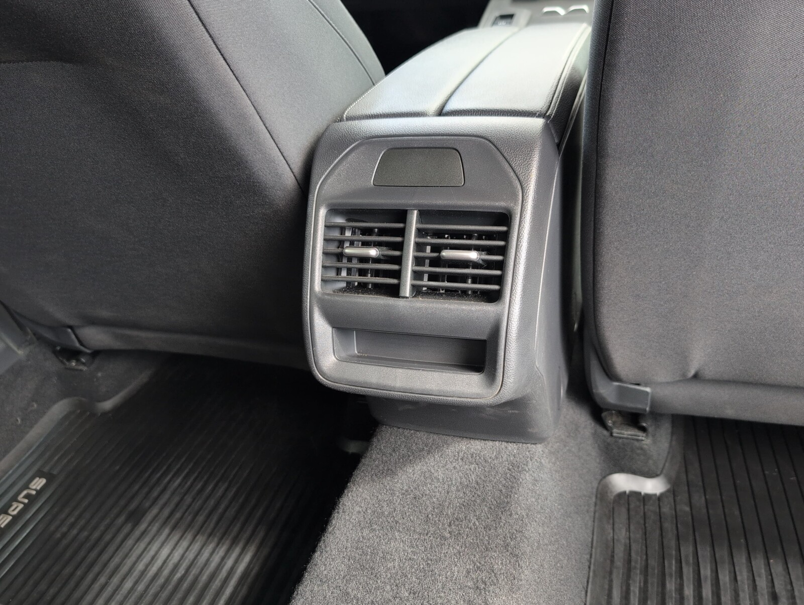 Škoda Superb Combi - zdjęcie 12