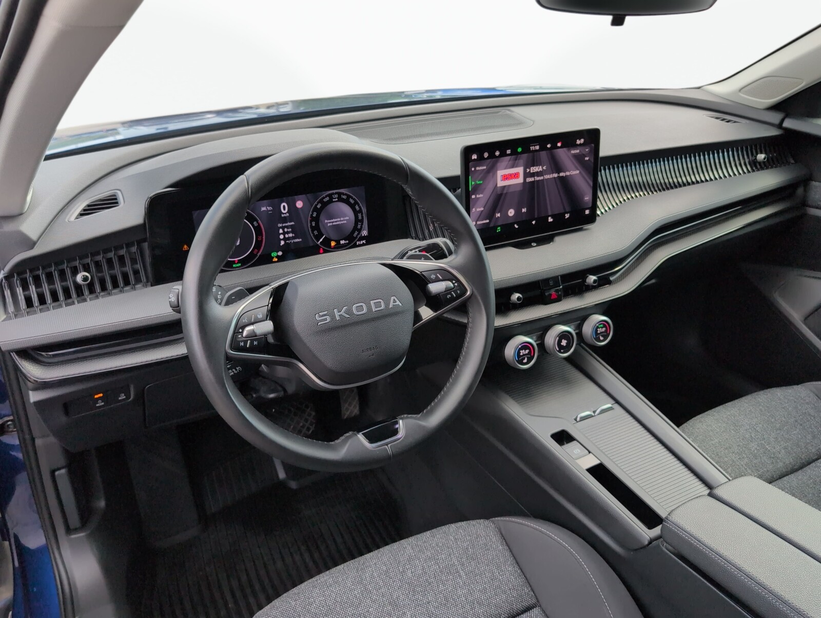 Škoda Superb Combi - zdjęcie 17
