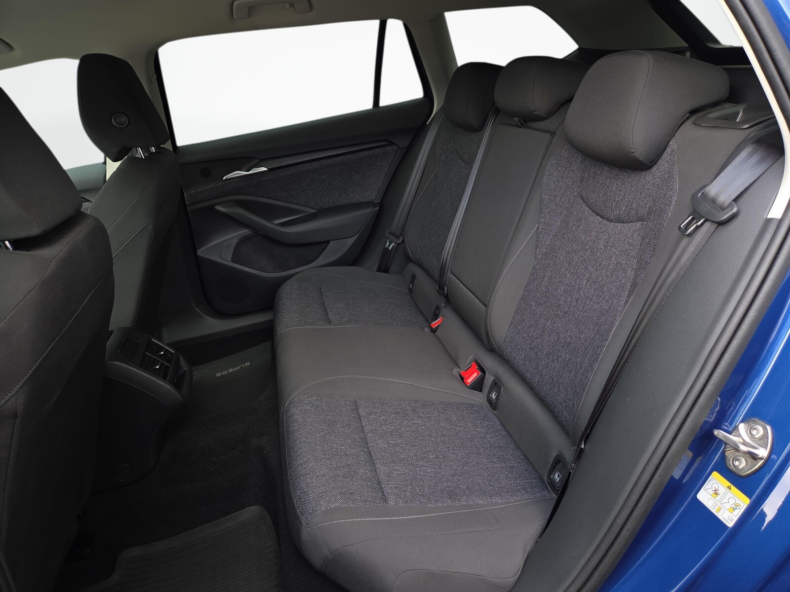 Škoda Superb Combi - zdjęcie 9