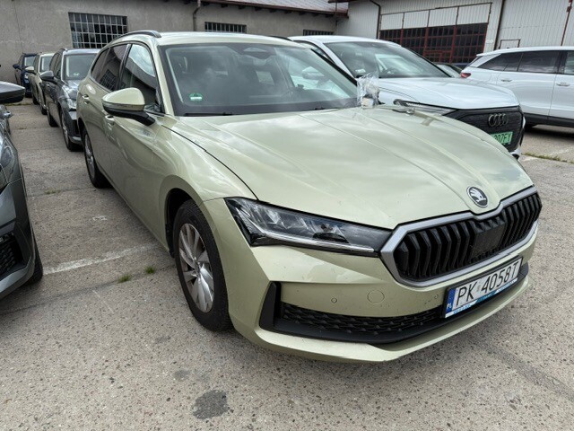 Škoda Superb Combi - zdjęcie 4