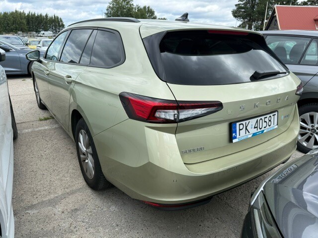 Škoda Superb Combi - zdjęcie 2