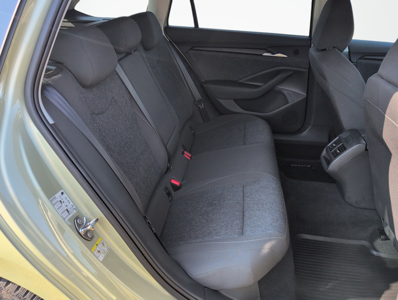 Škoda Superb Combi - zdjęcie 11