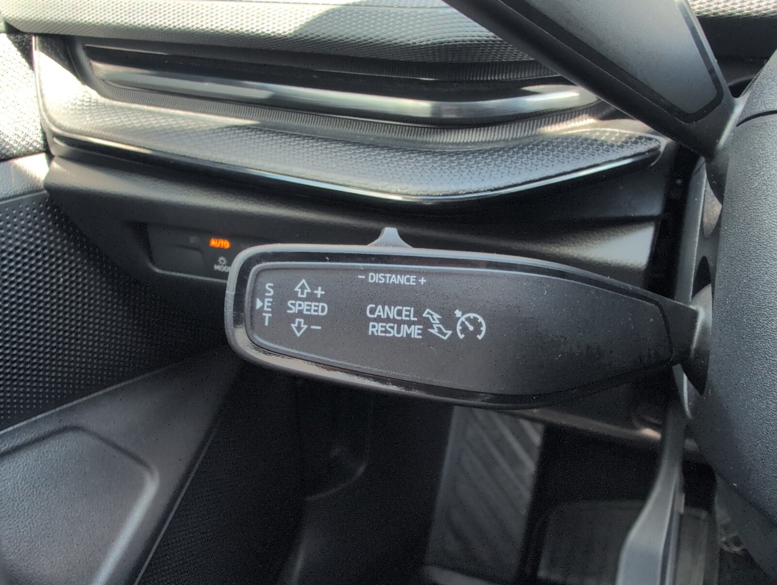 Škoda Superb Combi - zdjęcie 23