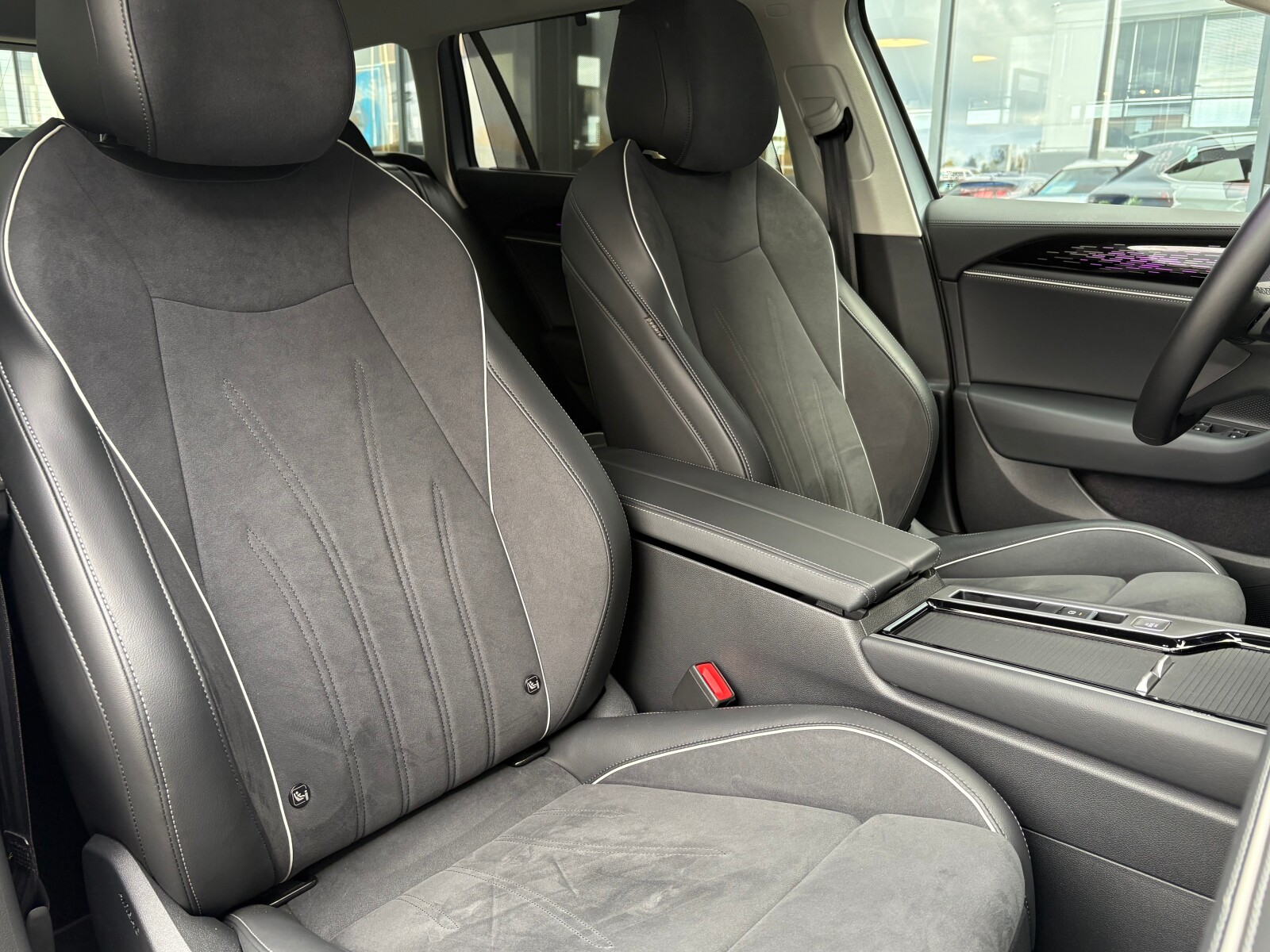 Volkswagen Passat Variant - zdjęcie 20
