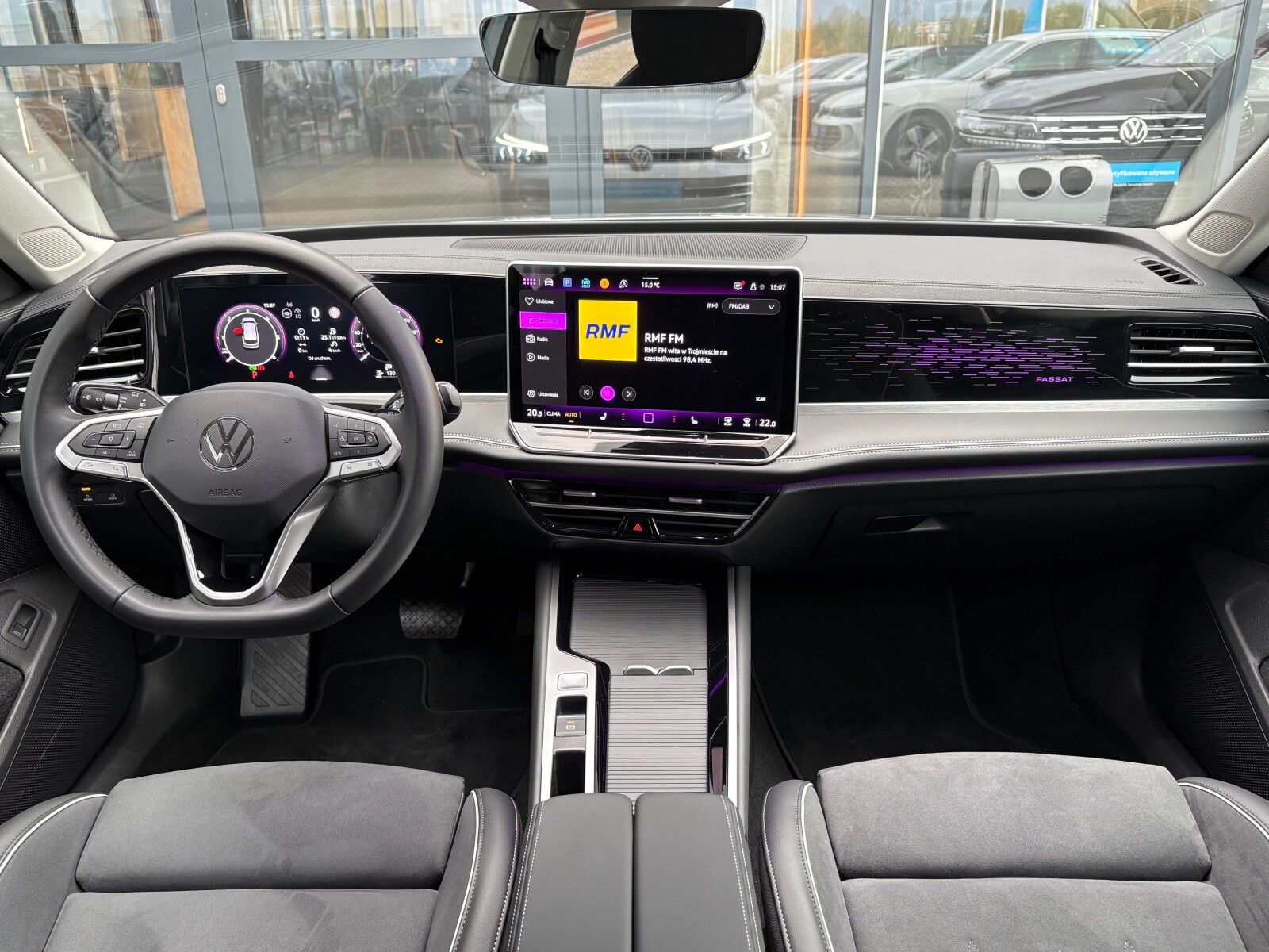 Volkswagen Passat Variant - zdjęcie 11