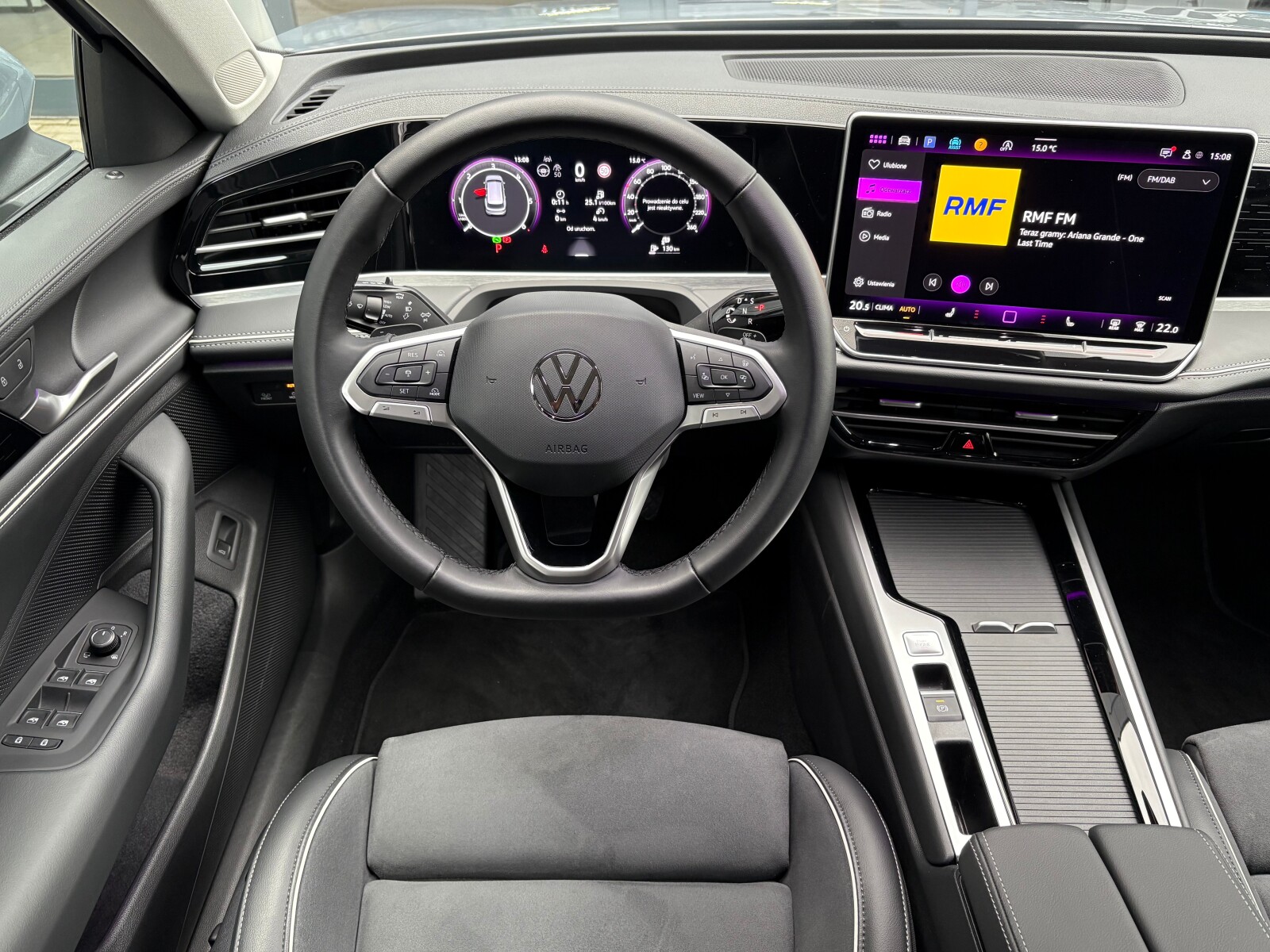 Volkswagen Passat Variant - zdjęcie 12