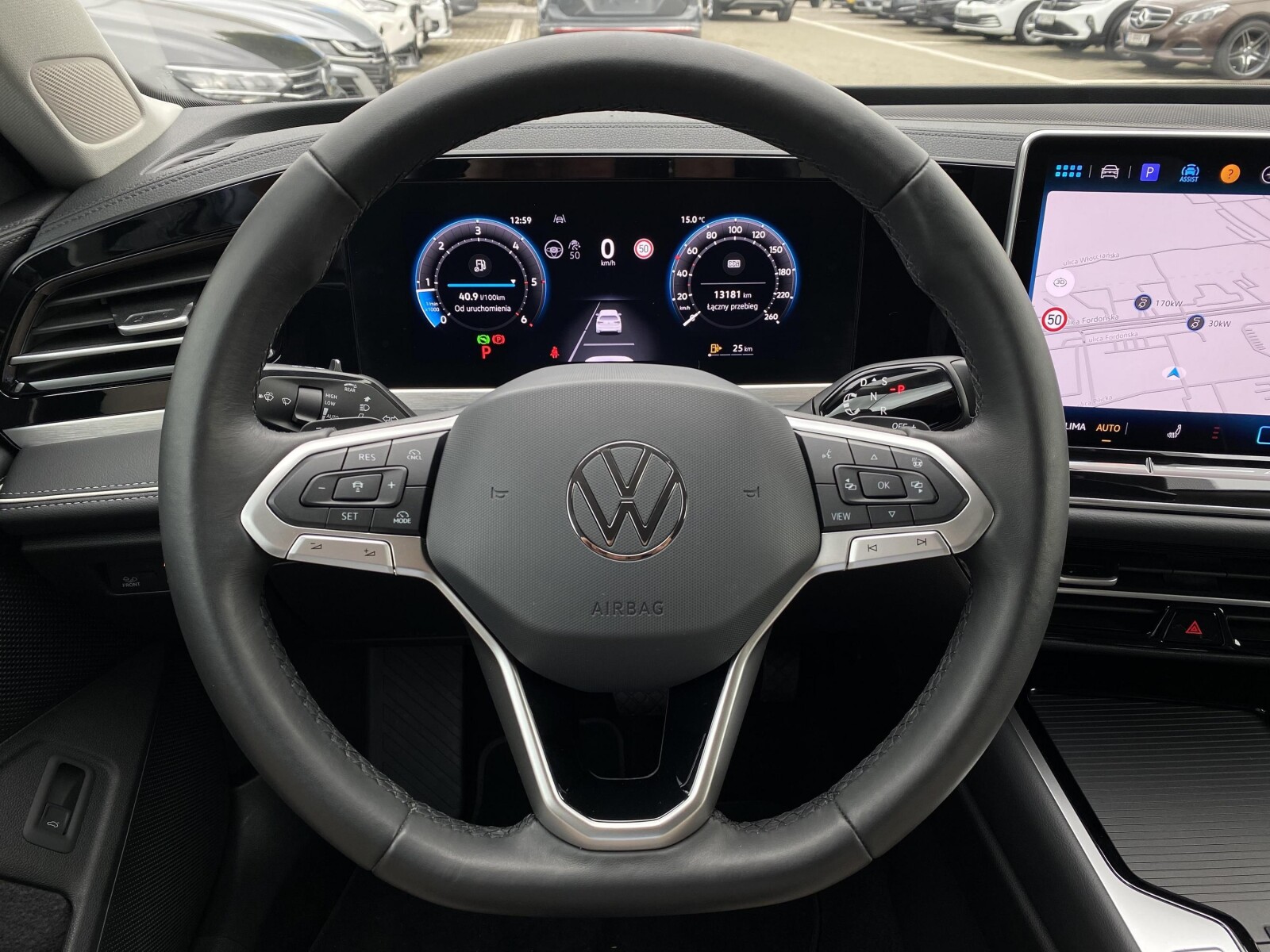 Volkswagen Passat Variant - zdjęcie 14