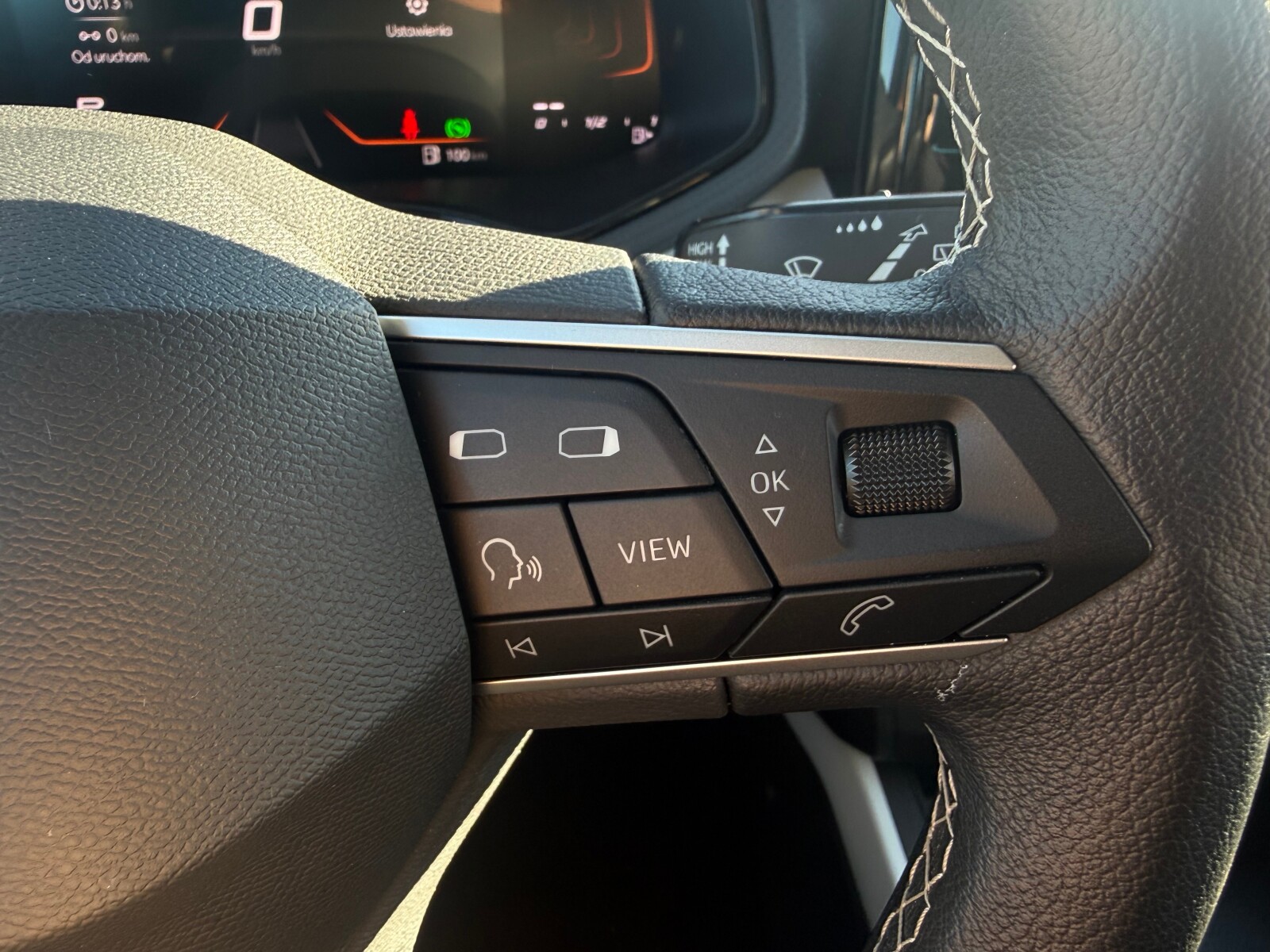 Seat Arona - zdjęcie 22