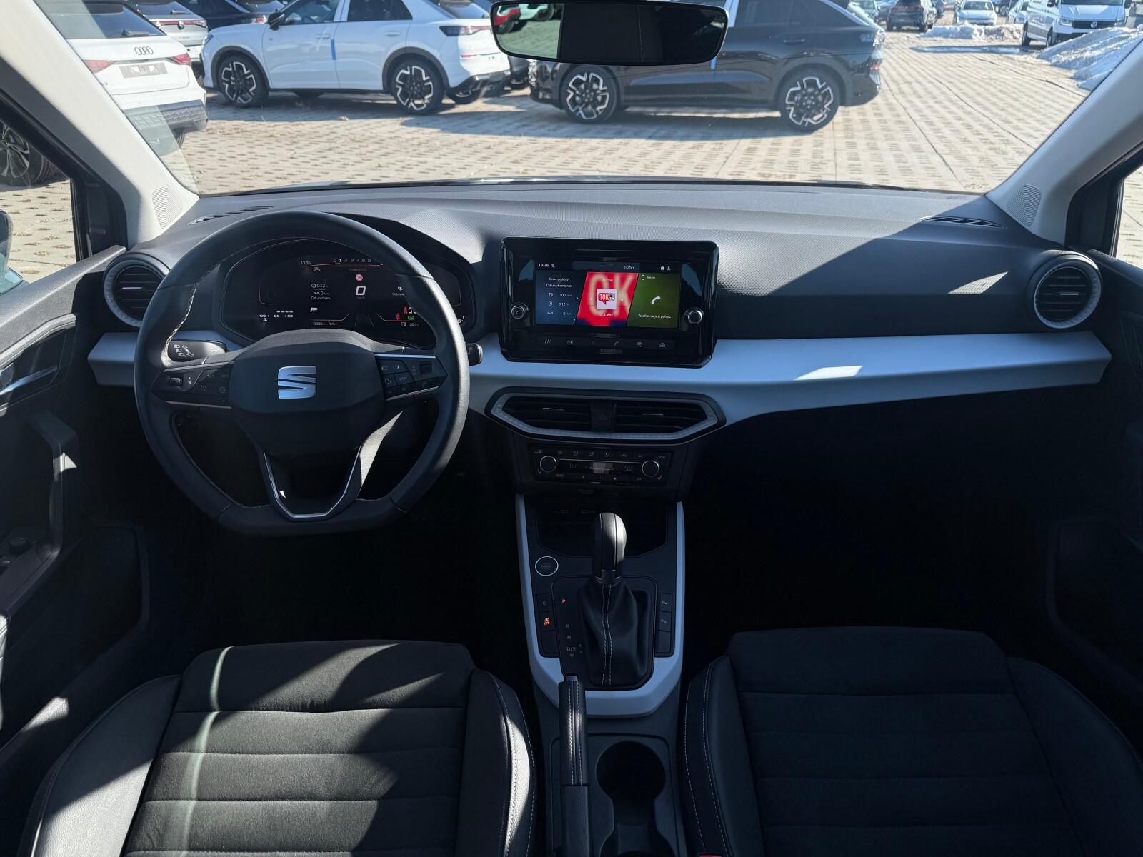 Seat Arona - zdjęcie 11