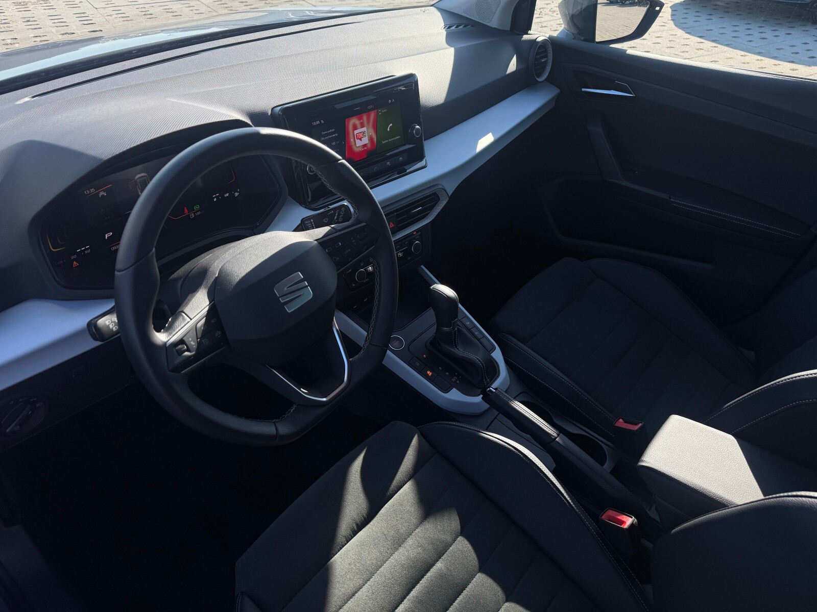 Seat Arona - zdjęcie 12