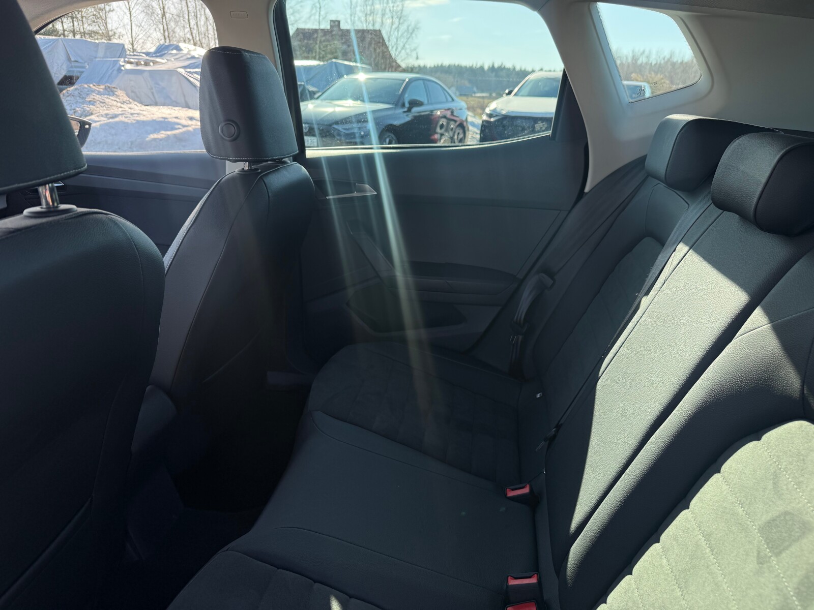 Seat Arona - zdjęcie 14