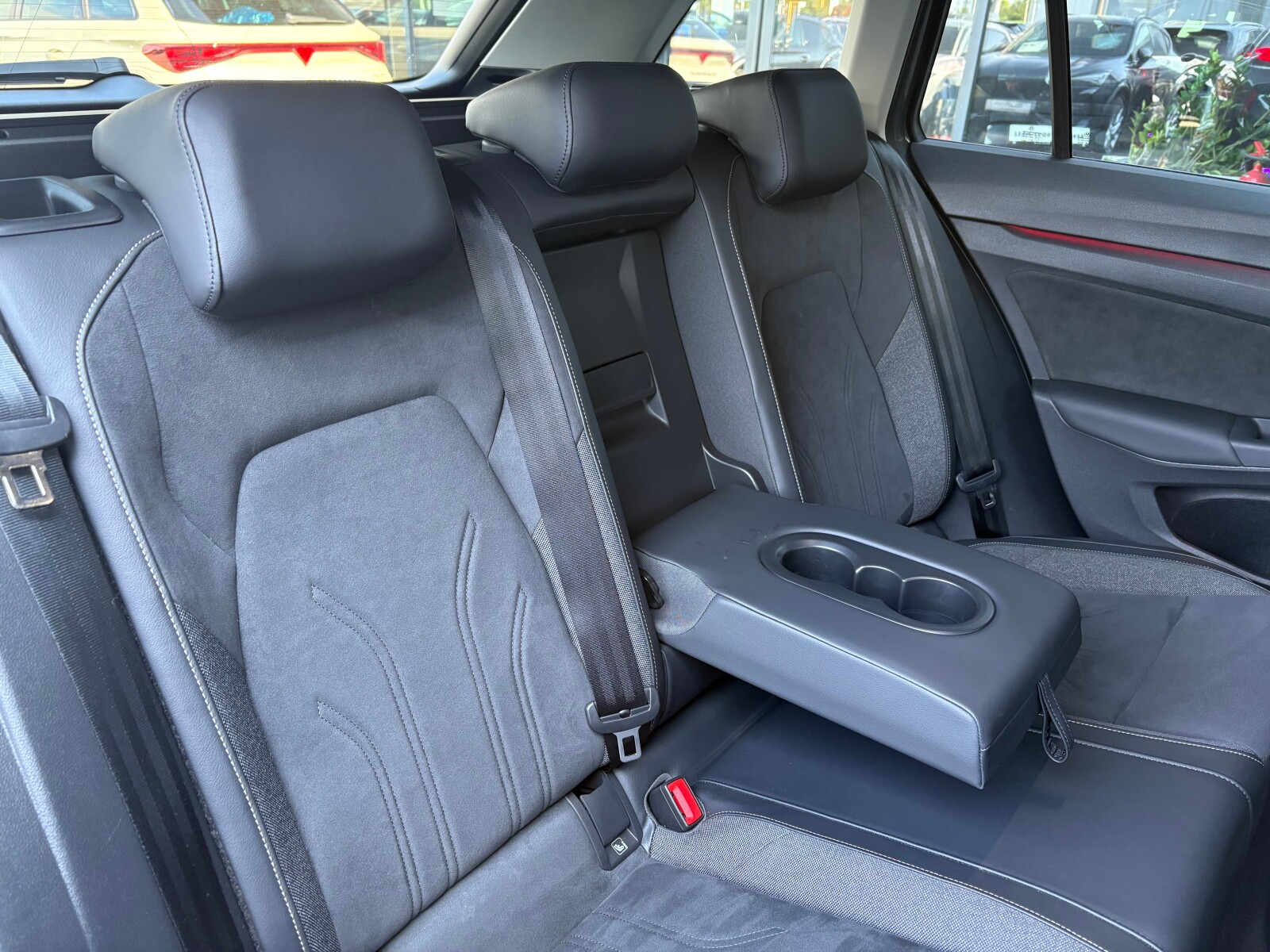 Volkswagen Golf - zdjęcie 15