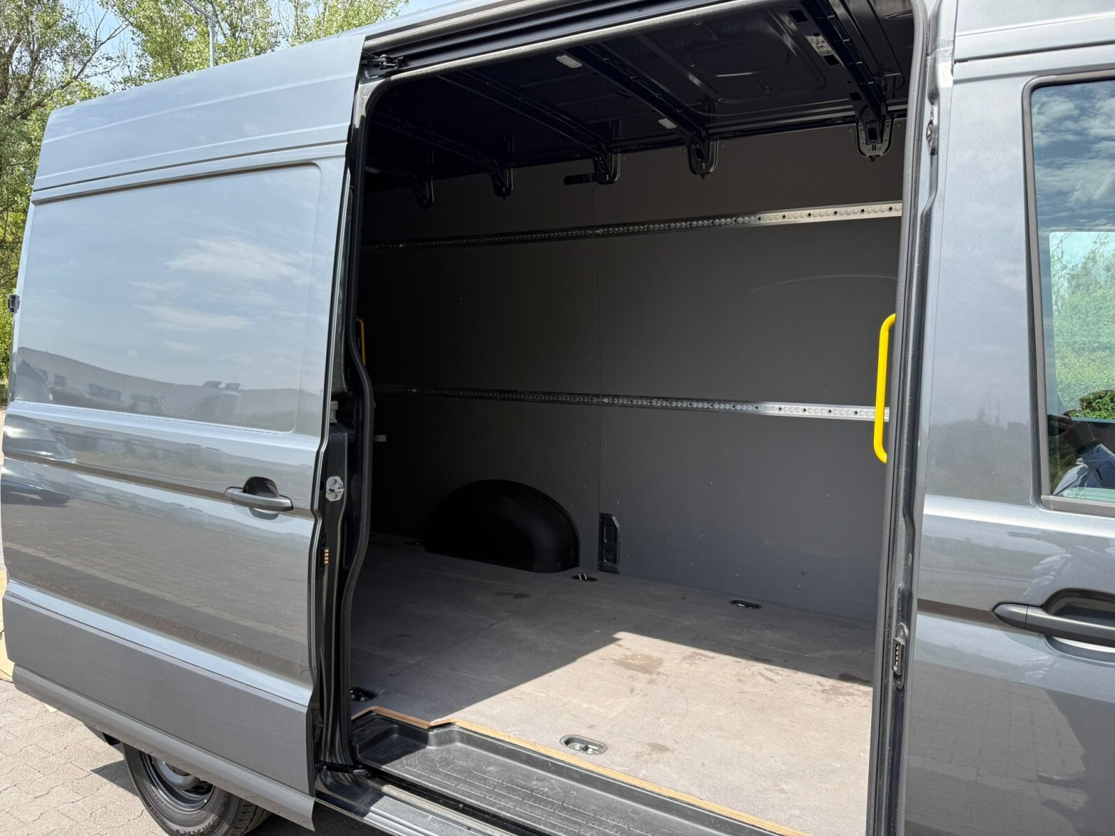 Volkswagen Crafter - zdjęcie 10
