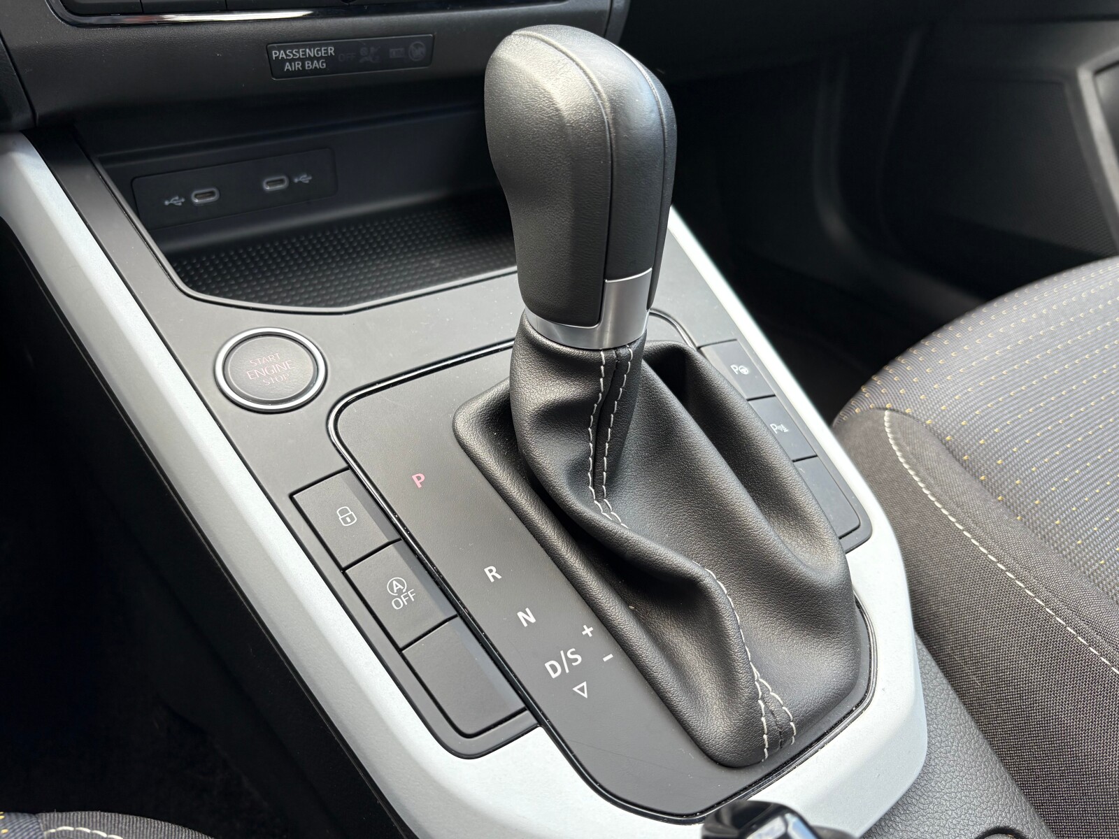 Seat Arona - zdjęcie 23