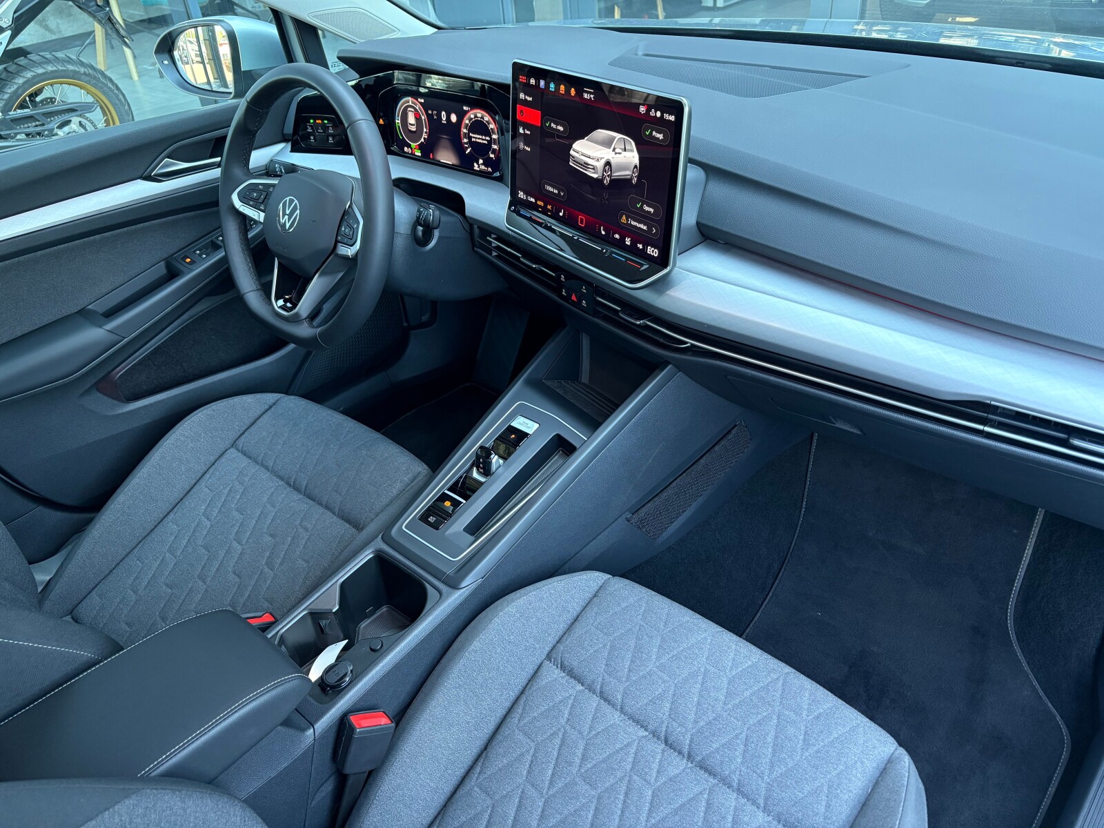 Volkswagen Golf - zdjęcie 16