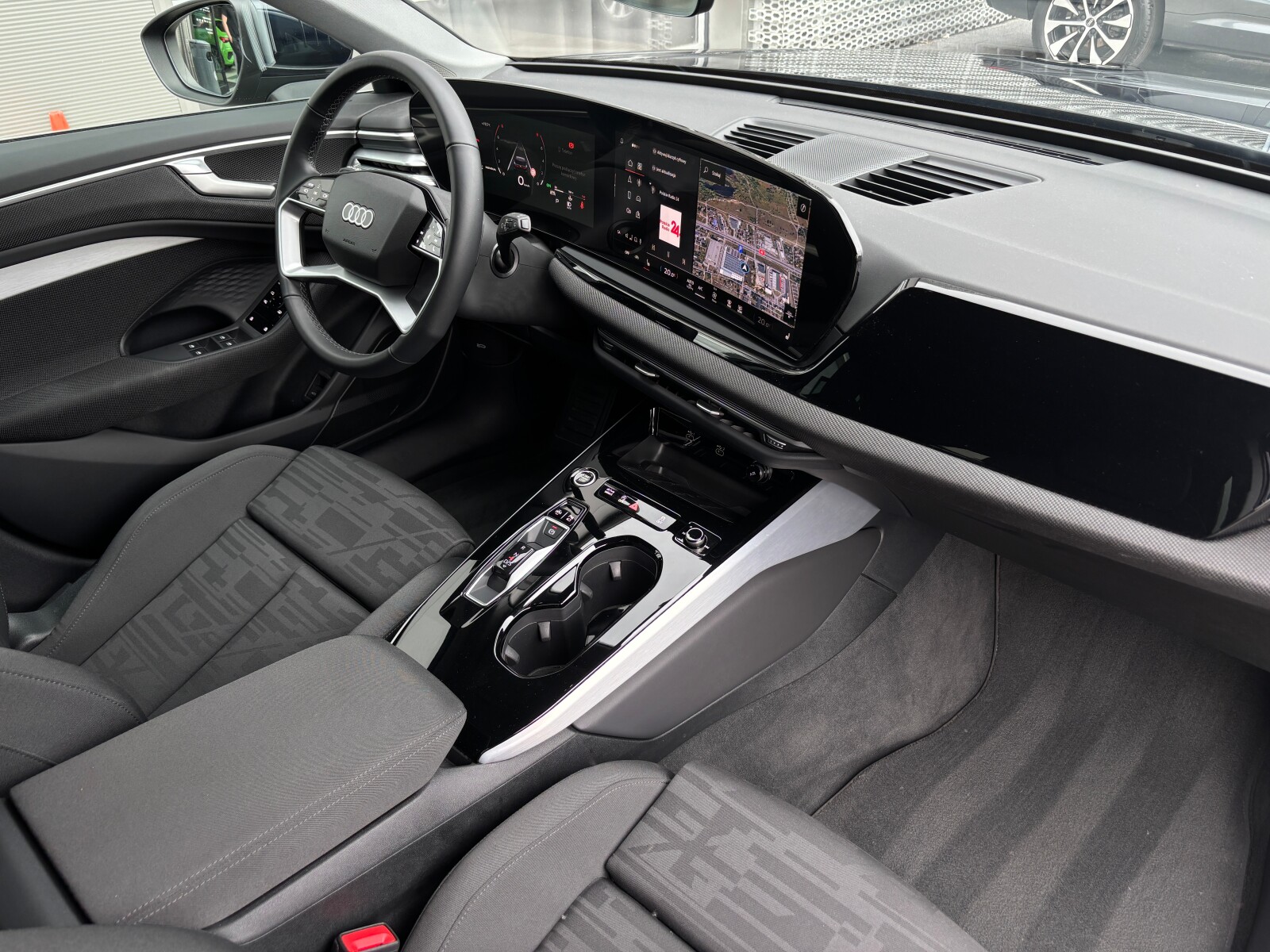 Audi A6 Avant - zdjęcie 19