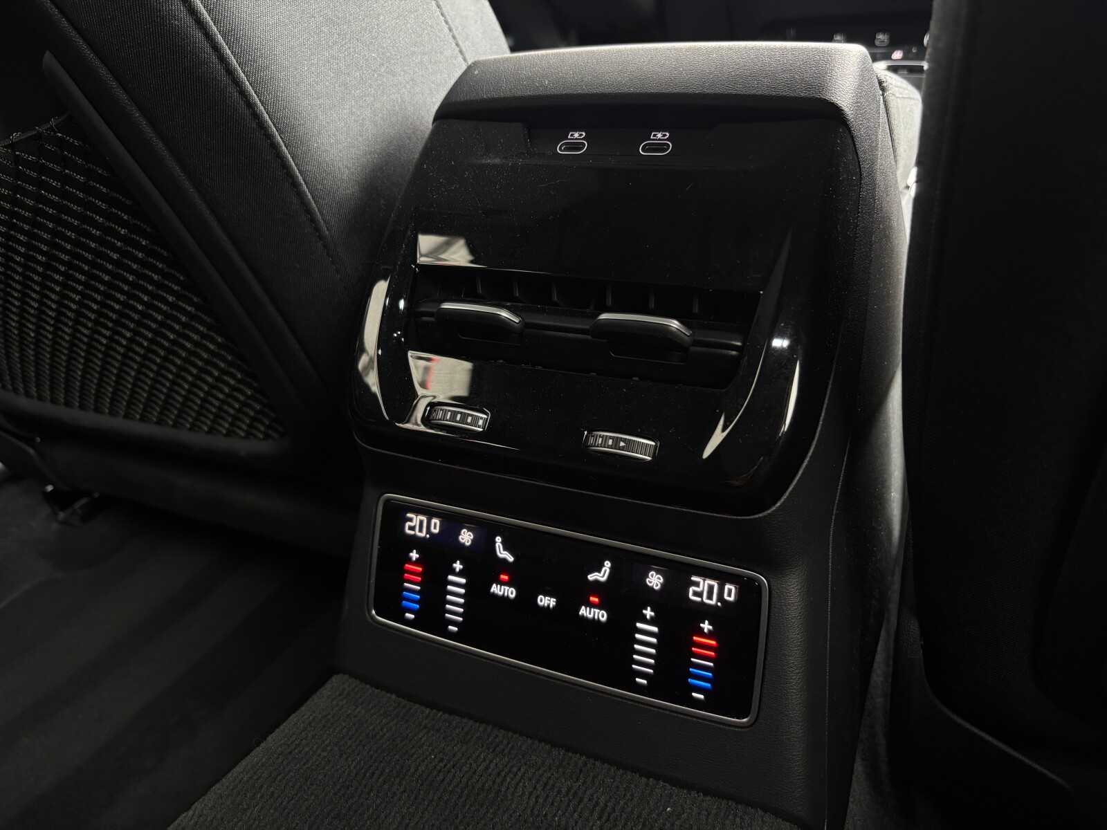 Audi A6 Avant - zdjęcie 24