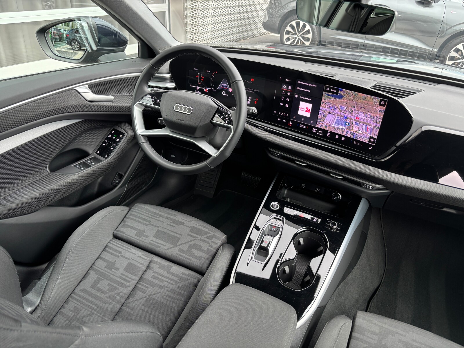 Audi A6 Avant - zdjęcie 16