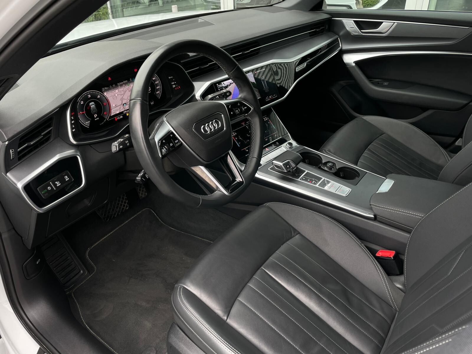 Audi A6 Avant - zdjęcie 21