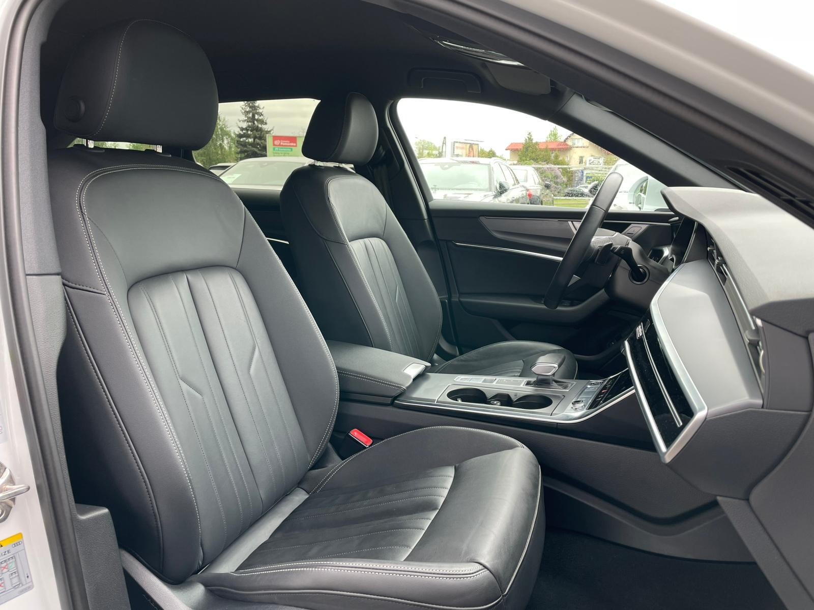 Audi A6 Avant - zdjęcie 24