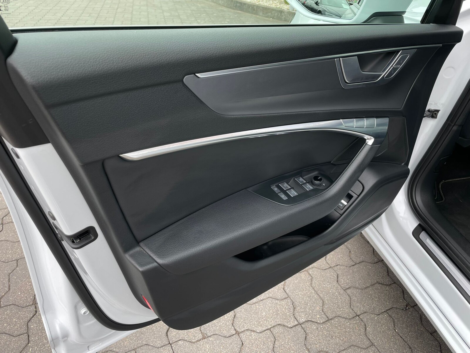Audi A6 Avant - zdjęcie 18