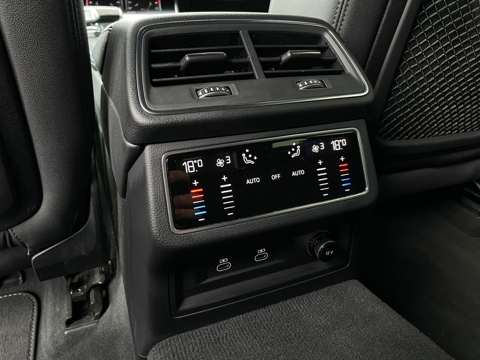 Audi A6 Avant - zdjęcie 13