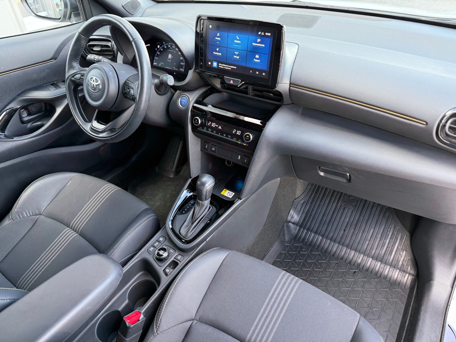 Toyota Yaris Cross - zdjęcie 20
