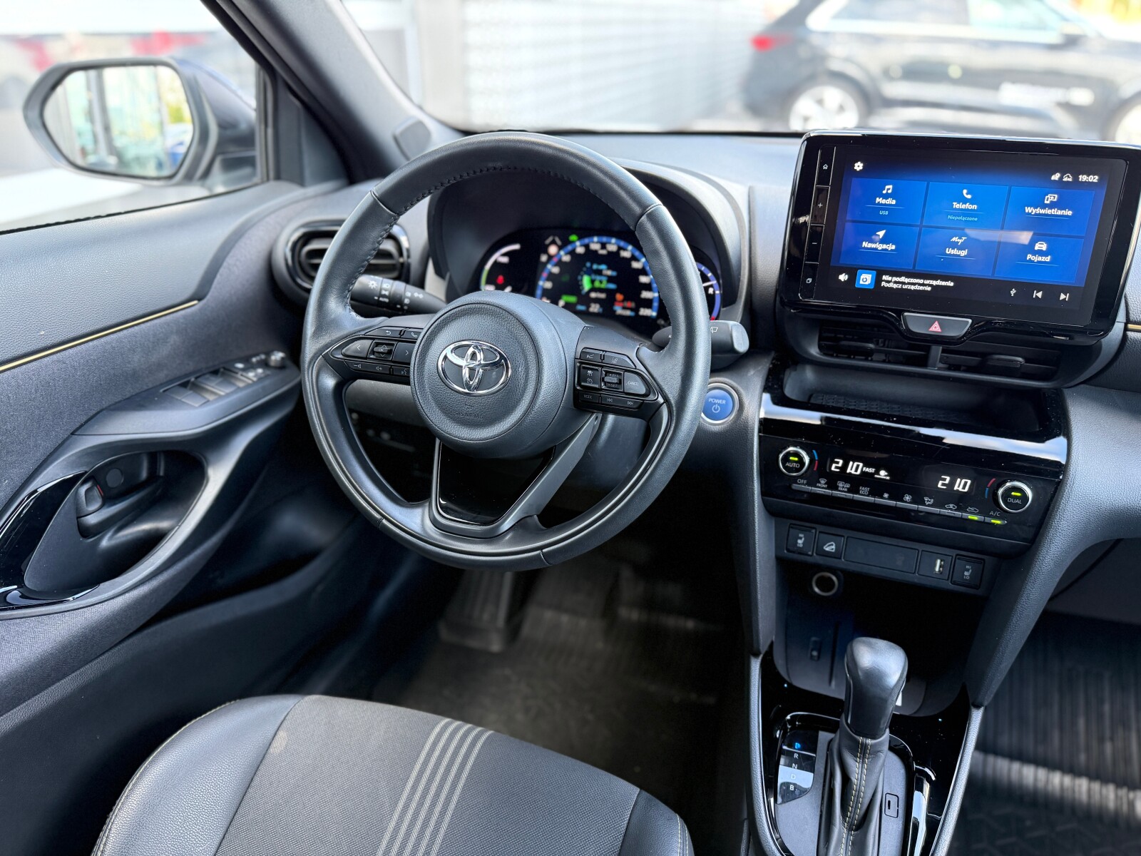 Toyota Yaris Cross - zdjęcie 12