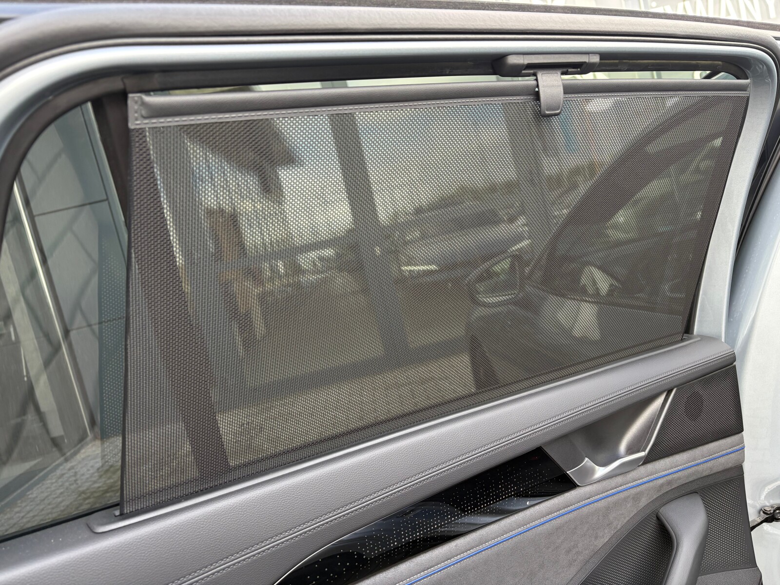 Volkswagen Passat Variant - zdjęcie 14