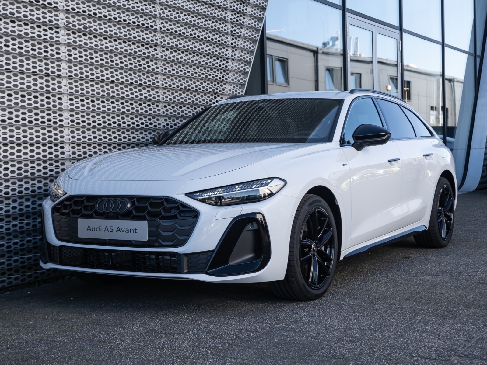 Audi A5 Avant e-hybrid