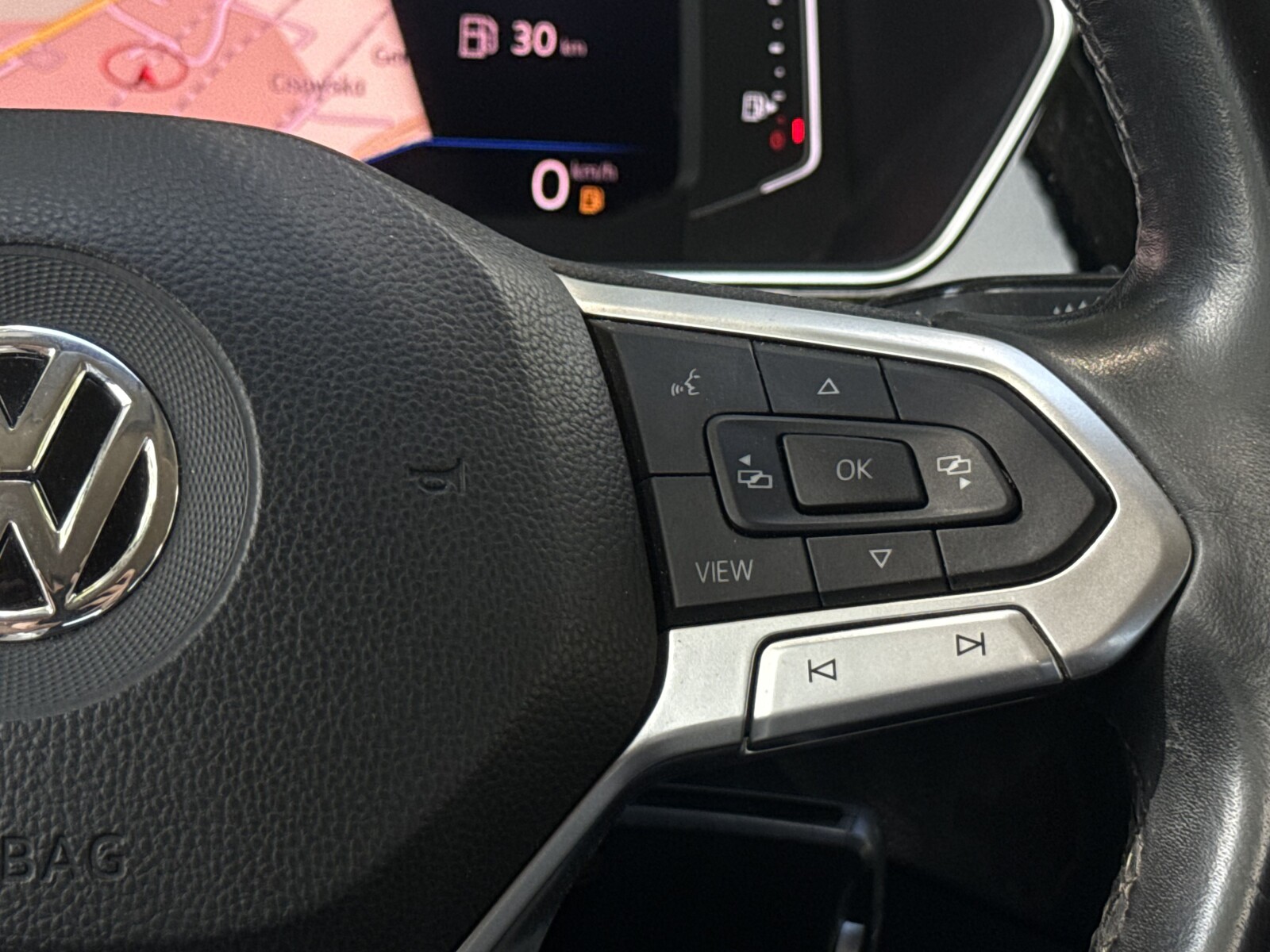 Volkswagen T-Cross - zdjęcie 14