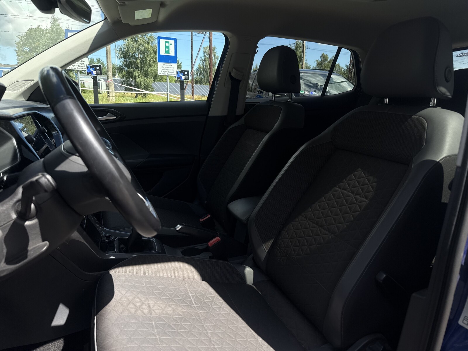 Volkswagen T-Cross - zdjęcie 10